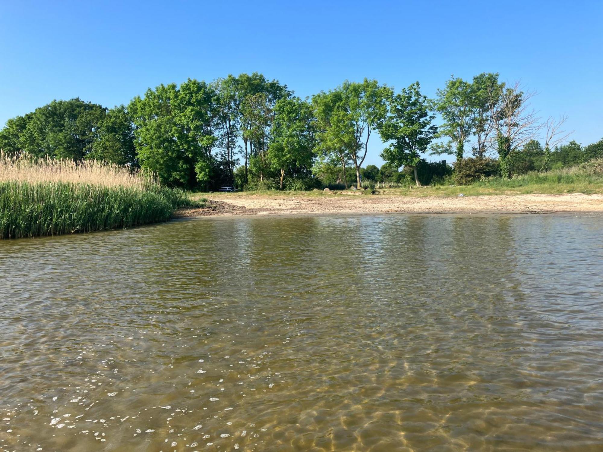 Grosse 4 Sterne Ferienwohnung Beim Boddenstrand Sundhagen-Niederhof Luaran gambar